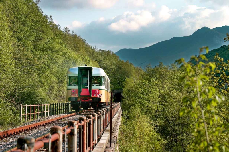 Marche: Il Treno Storico della Cultura