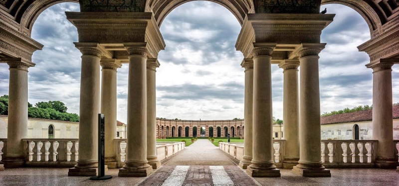 MANTOVA Nel cuore della città, tra acqua, arte e natura